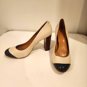 Banana Republic Two Tone Block Heel Pump size 7.5